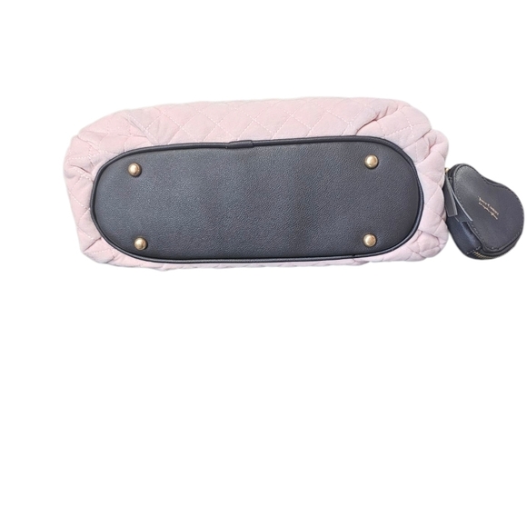 Juicy Couture Diamond Quilted  Light Pink,with the Brown Trimmed, Embrodered. - Picture 3 of 9